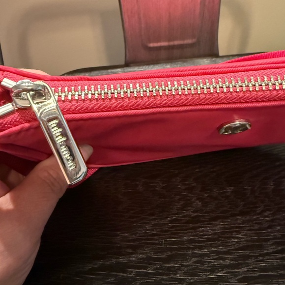 Lululemon Athletica Bold Pink Crossbody Bag - Picture 3 of 8